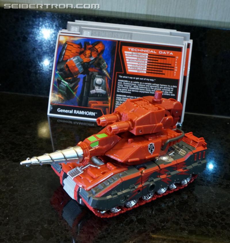 Botcon 2016: Dawn of the Predacus Box Set plus Attendee figure - Transformers Event: Dawn Of Predacus Box Set+attendee Figure 039
