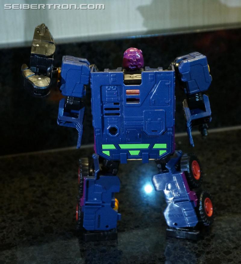 Botcon 2016: Dawn of the Predacus Box Set plus Attendee figure - Transformers Event: Dawn Of Predacus Box Set+attendee Figure 060