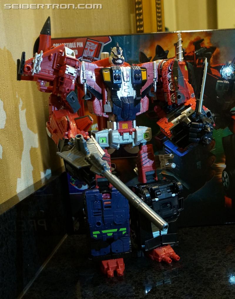 Botcon 2016: Dawn of the Predacus Box Set plus Attendee figure - Transformers Event: Dawn Of Predacus Box Set+attendee Figure 071