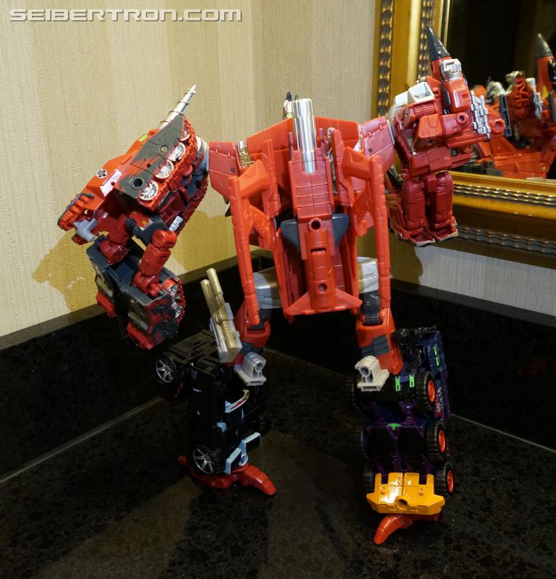 Botcon 2016: Dawn of the Predacus Box Set plus Attendee figure - Transformers Event: Dawn Of Predacus Box Set+attendee Figure 078