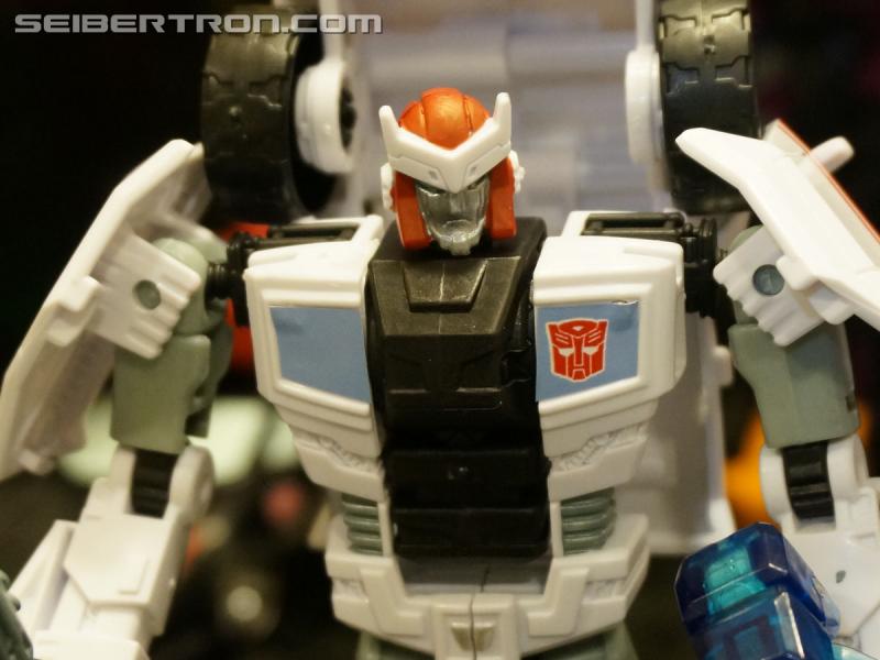 Botcon 2016: Souvenir Exclusives and Custom Class figure - Transformers Event: Souvenir Exclusives+custom Class Figure 060