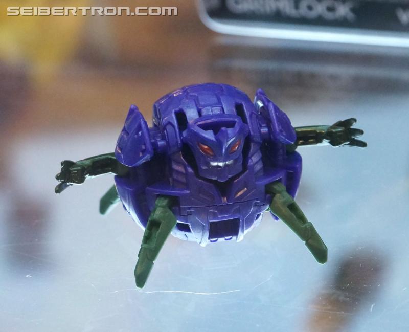 Botcon 2016: Hasbro Display: Robots In Disguise - Transformers Event: Robots In Disguise 004a
