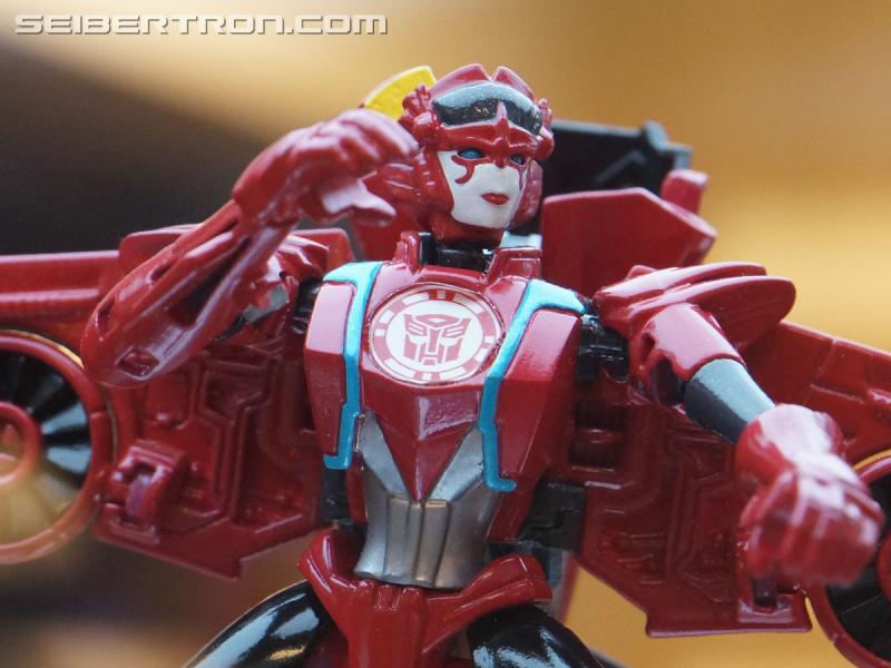 Botcon 2016: Hasbro Display: Robots In Disguise - Transformers Event: Robots In Disguise 029b