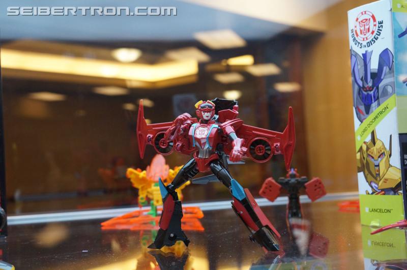 Botcon 2016: Hasbro Display: Robots In Disguise - Transformers Event: Robots In Disguise 031
