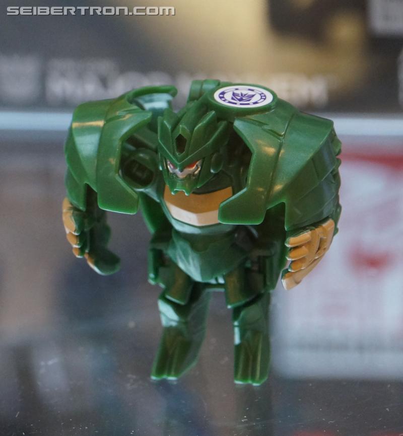Botcon 2016: Hasbro Display: Robots In Disguise - Transformers Event: Robots In Disguise 040a