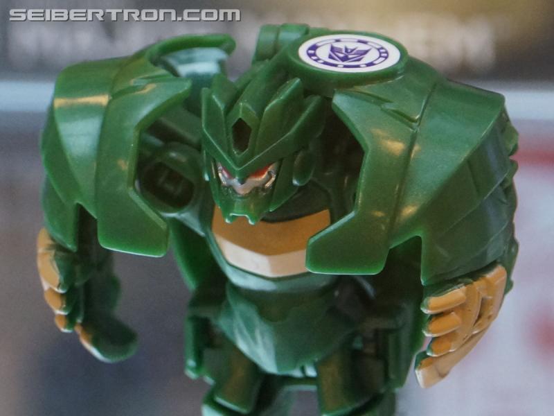 Botcon 2016: Hasbro Display: Robots In Disguise - Transformers Event: Robots In Disguise 040b
