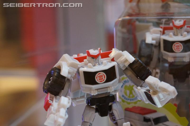 Botcon 2016: Hasbro Display: Robots In Disguise - Transformers Event: Robots In Disguise 046