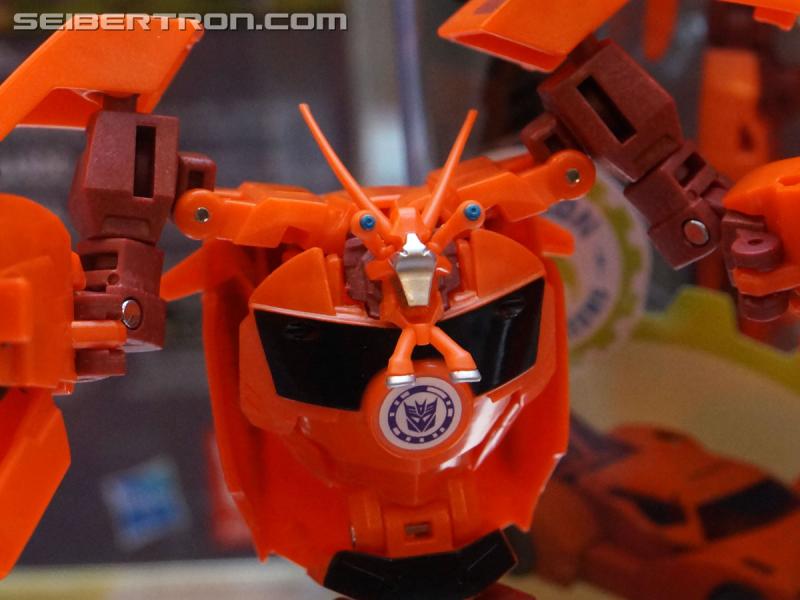 Botcon 2016: Hasbro Display: Robots In Disguise - Transformers Event: Robots In Disguise 049a