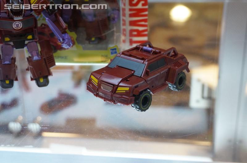 Botcon 2016: Hasbro Display: Robots In Disguise - Transformers Event: Robots In Disguise 054