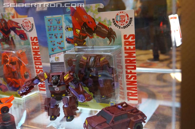 Botcon 2016: Hasbro Display: Robots In Disguise - Transformers Event: Robots In Disguise 055