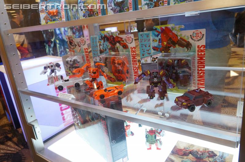 Botcon 2016: Hasbro Display: Robots In Disguise - Transformers Event: Robots In Disguise 056