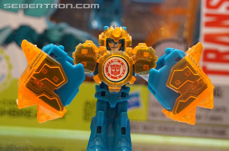 Botcon 2016: Hasbro Display: Robots In Disguise - Transformers Event: Robots In Disguise 080a