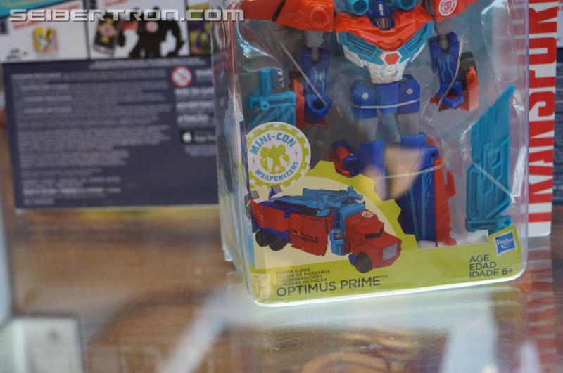 Botcon 2016: Hasbro Display: Robots In Disguise - Transformers Event: Robots In Disguise 085