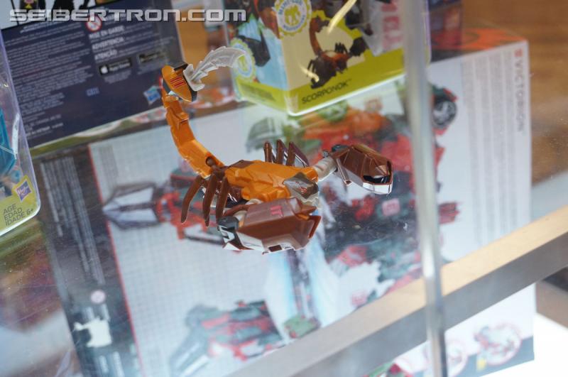 Botcon 2016: Hasbro Display: Robots In Disguise - Transformers Event: Robots In Disguise 086