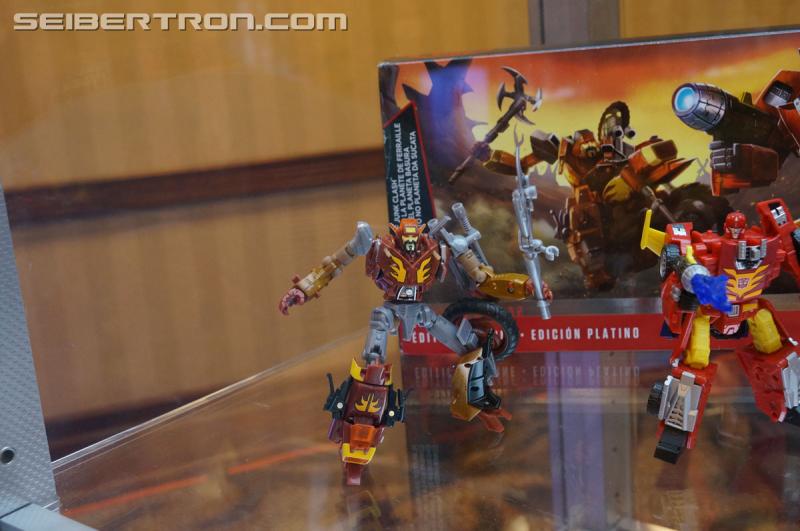 Botcon 2016 - Hasbro Display: Platinum Edition Movie 30th Anniversary