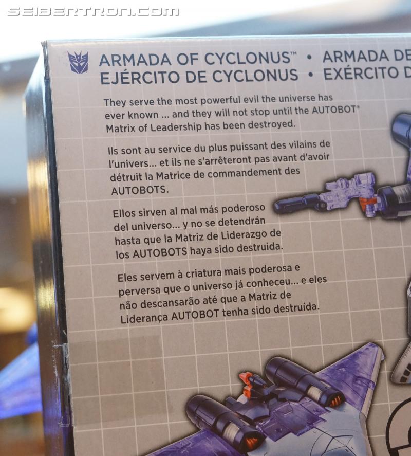 Botcon 2016: Hasbro Display: Platinum Edition Movie 30th Anniversary - Transformers Event: Platinum Edition 029a