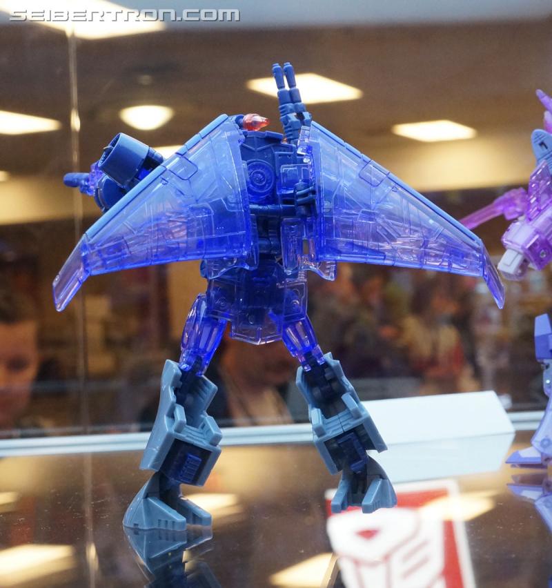 Botcon 2016: Hasbro Display: Platinum Edition Movie 30th Anniversary - Transformers Event: Platinum Edition 033a