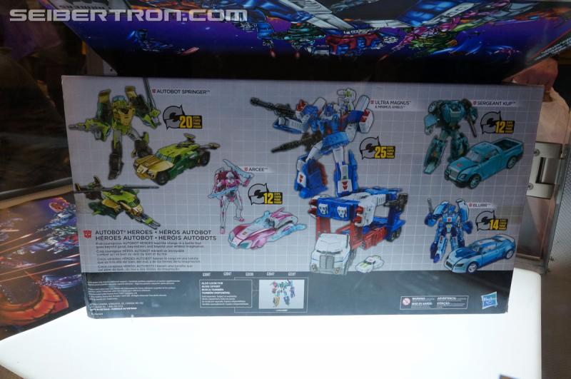 Botcon 2016: Hasbro Display: Platinum Edition Movie 30th Anniversary - Transformers Event: Platinum Edition 038