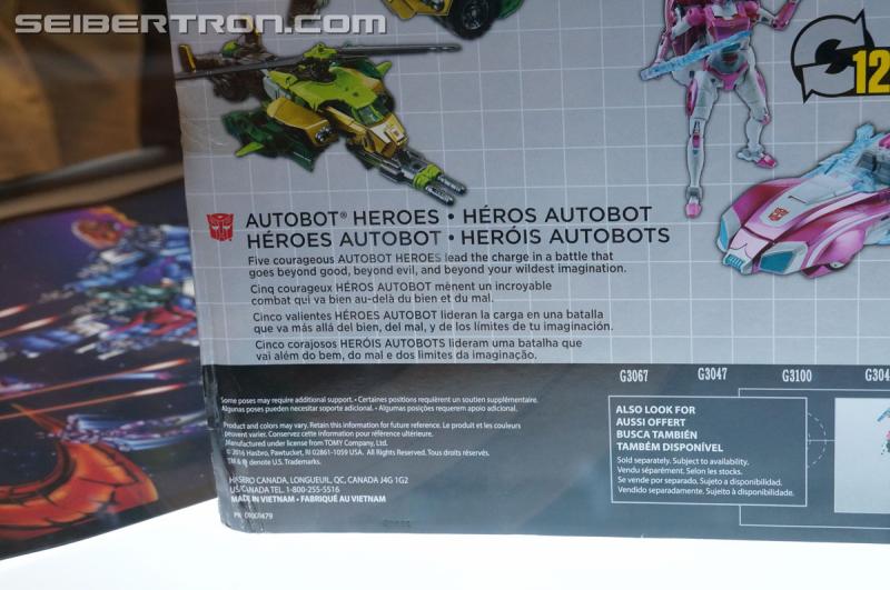 Botcon 2016: Hasbro Display: Platinum Edition Movie 30th Anniversary - Transformers Event: Platinum Edition 039