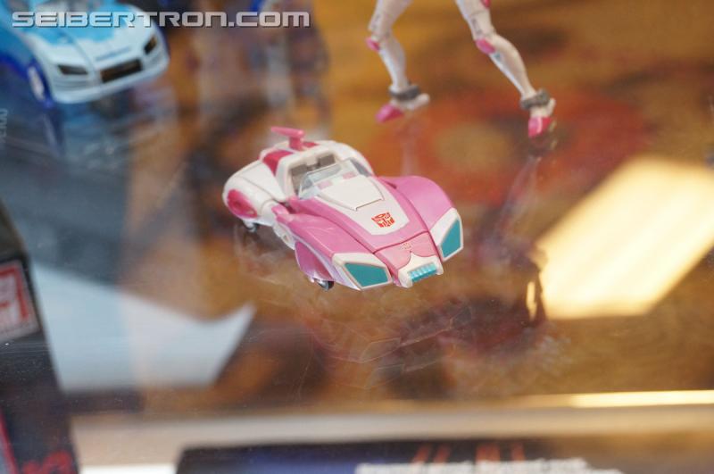 Botcon 2016: Hasbro Display: Platinum Edition Movie 30th Anniversary - Transformers Event: Platinum Edition 042