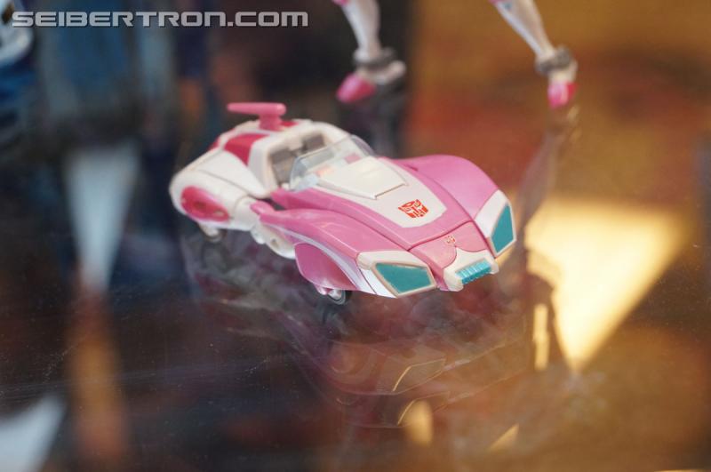 Botcon 2016: Hasbro Display: Platinum Edition Movie 30th Anniversary - Transformers Event: Platinum Edition 043