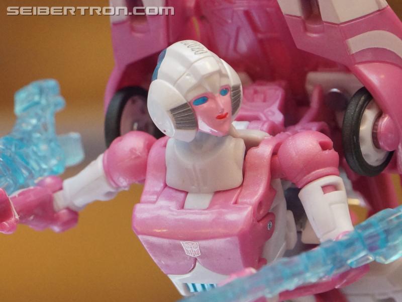 Botcon 2016: Hasbro Display: Platinum Edition Movie 30th Anniversary - Transformers Event: Platinum Edition 046b