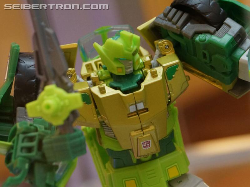 Botcon 2016: Hasbro Display: Platinum Edition Movie 30th Anniversary - Transformers Event: Platinum Edition 063a