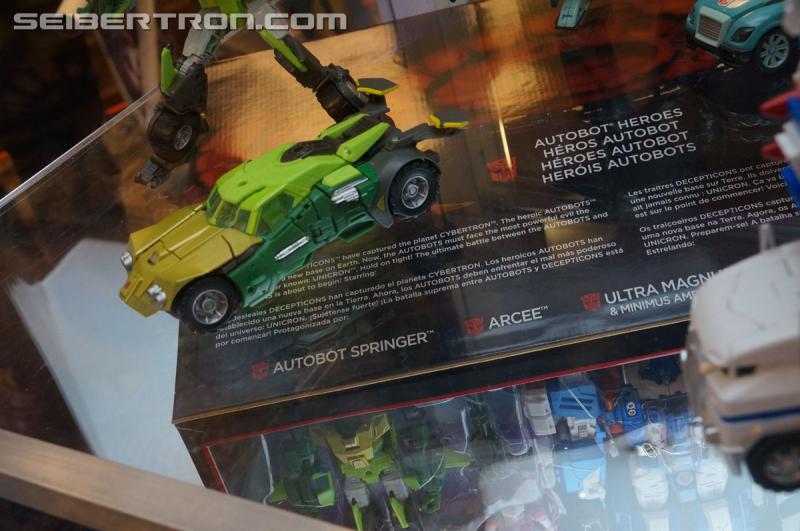 Botcon 2016: Hasbro Display: Platinum Edition Movie 30th Anniversary - Transformers Event: Platinum Edition 071