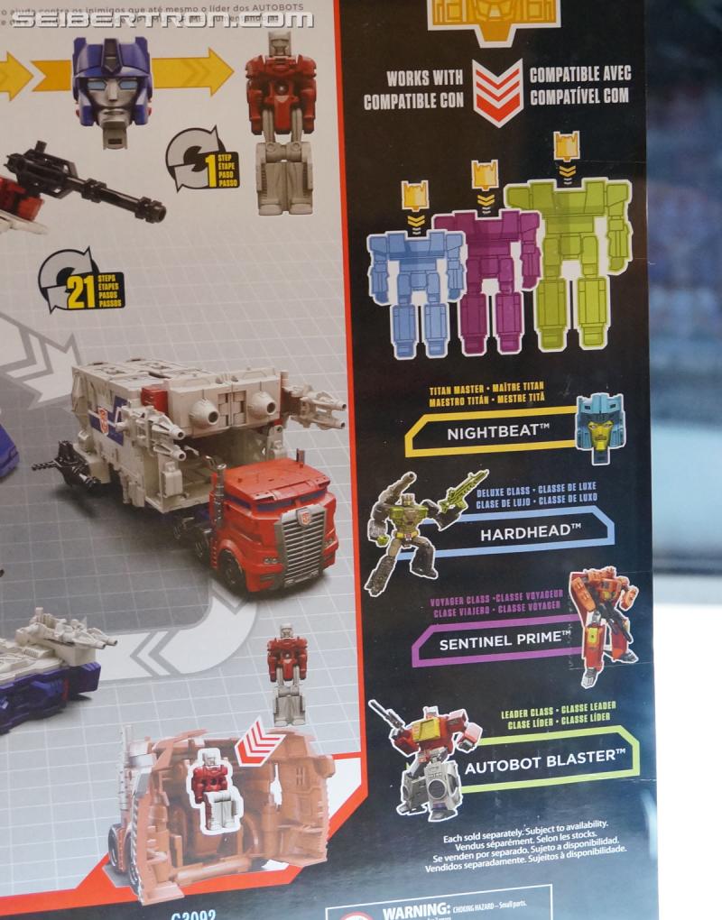 Botcon 2016: Hasbro Display: Titans Return - Transformers Event: Titans Return 018a