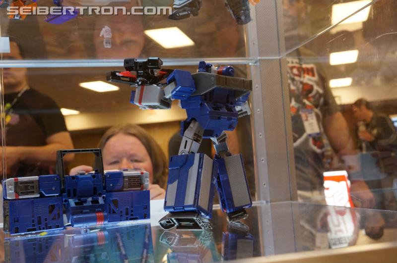 Botcon 2016 - Hasbro Display: Titans Return