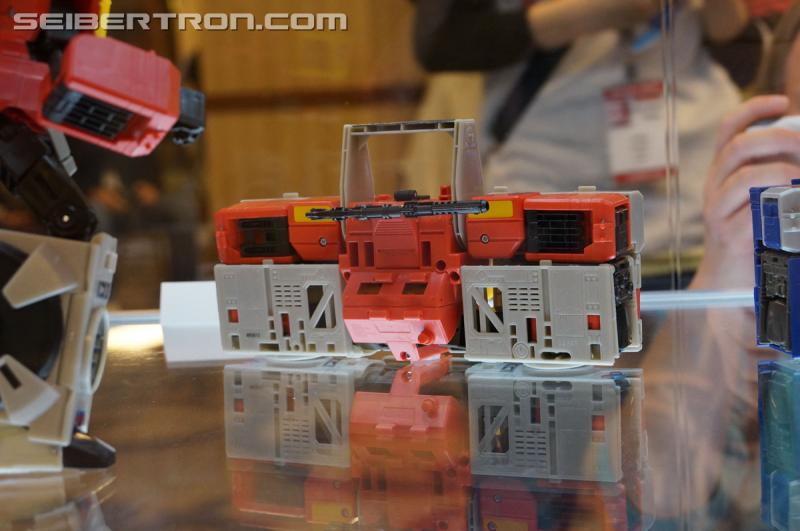 Botcon 2016: Hasbro Display: Titans Return - Transformers Event: Titans Return 025