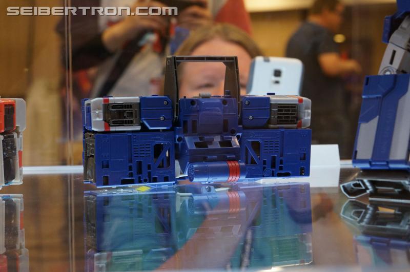 Botcon 2016: Hasbro Display: Titans Return - Transformers Event: Titans Return 026