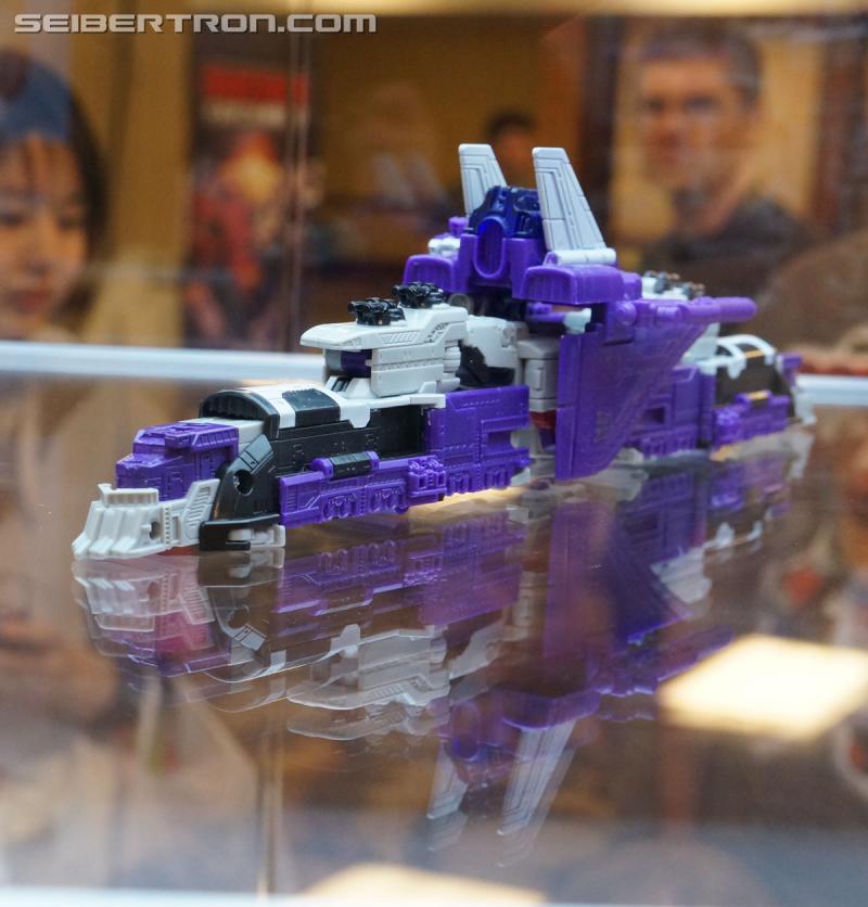 Botcon 2016: Hasbro Display: Titans Return - Transformers Event: Titans Return 027a