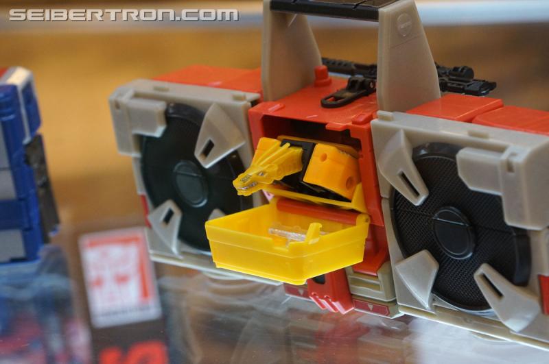 Botcon 2016: Hasbro Display: Titans Return - Transformers Event: Titans Return 031