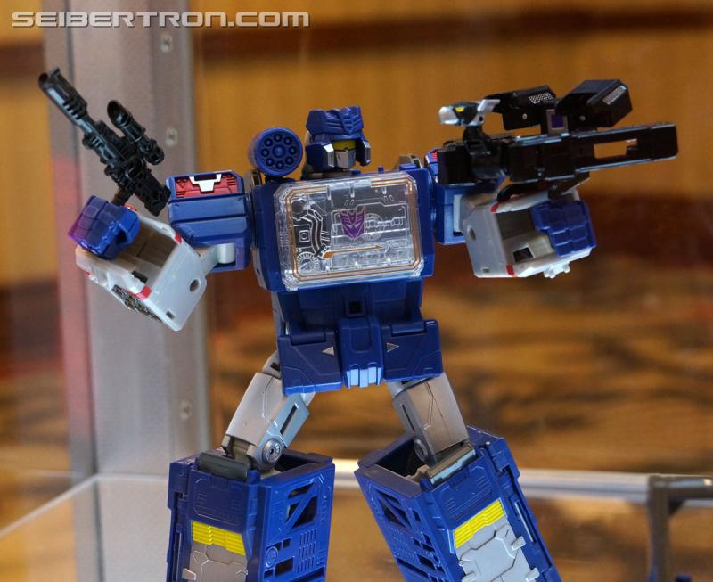 Botcon 2016: Hasbro Display: Titans Return - Transformers Event: Titans Return 037