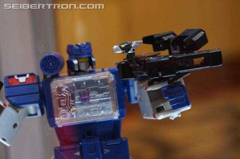 Botcon 2016: Hasbro Display: Titans Return - Transformers Event: Titans Return 038
