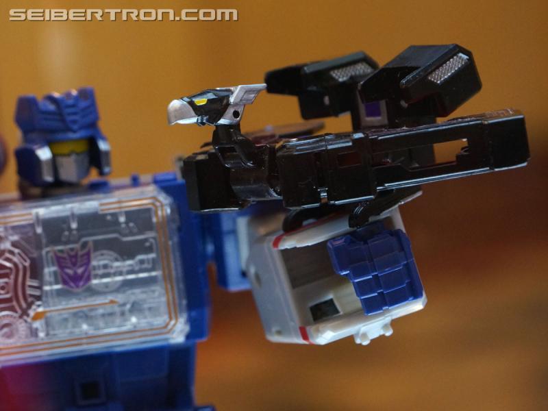Botcon 2016: Hasbro Display: Titans Return - Transformers Event: Titans Return 038a