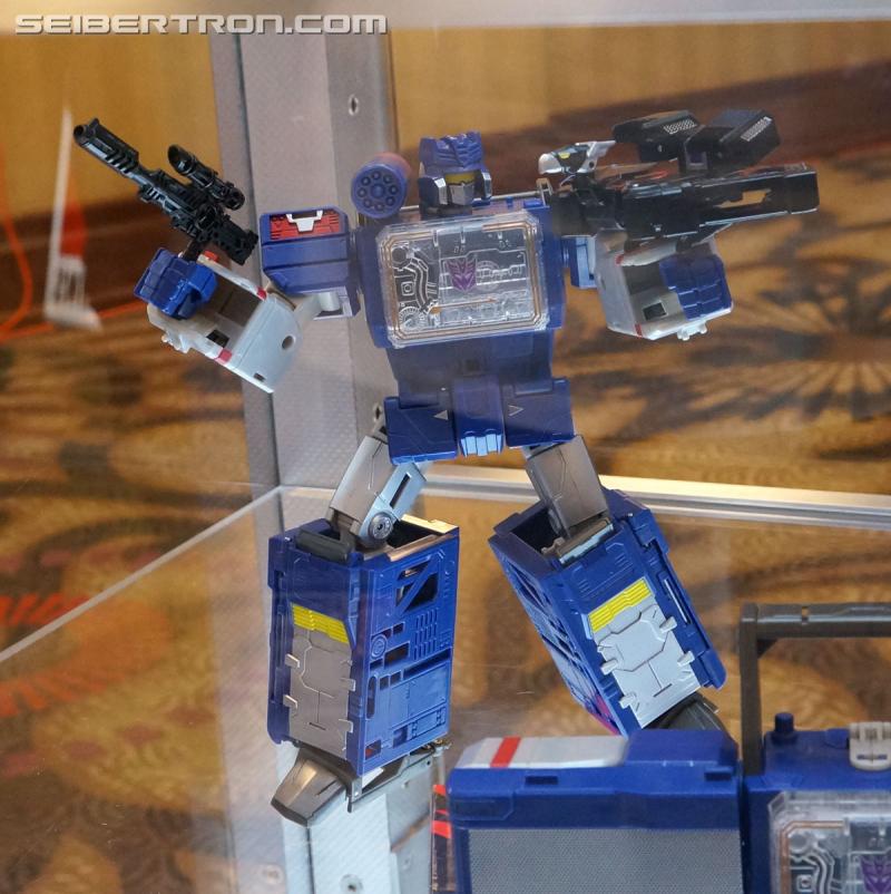 Botcon 2016: Hasbro Display: Titans Return - Transformers Event: Titans Return 039b