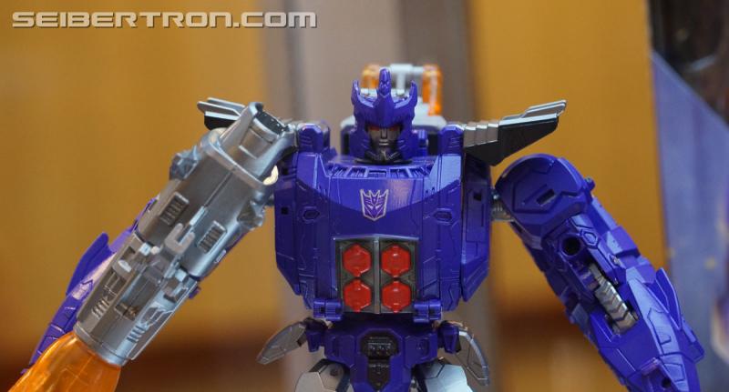 Botcon 2016: Hasbro Display: Titans Return - Transformers Event: Titans Return 042a