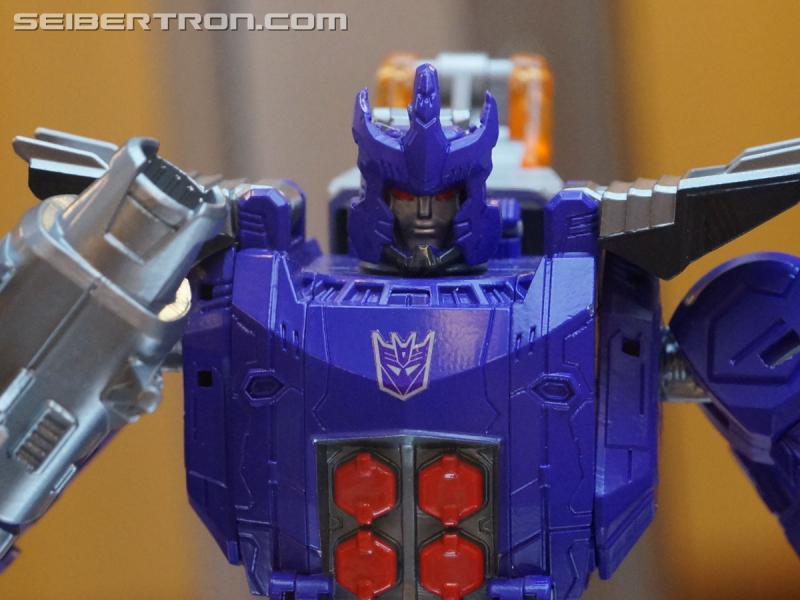 Botcon 2016: Hasbro Display: Titans Return - Transformers Event: Titans Return 042b