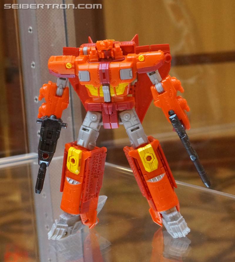 Botcon 2016: Hasbro Display: Titans Return - Transformers Event: Titans Return 049a