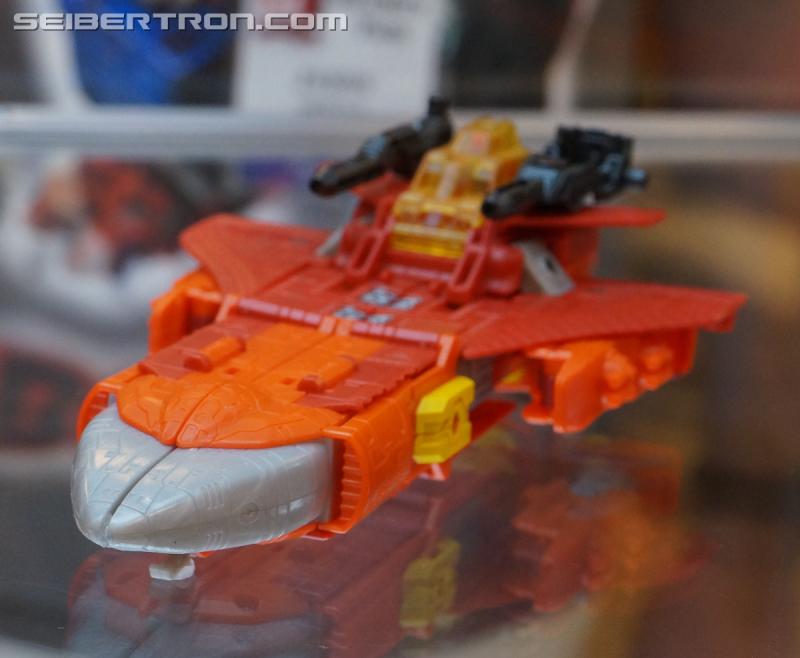 Botcon 2016: Hasbro Display: Titans Return - Transformers Event: Titans Return 051a