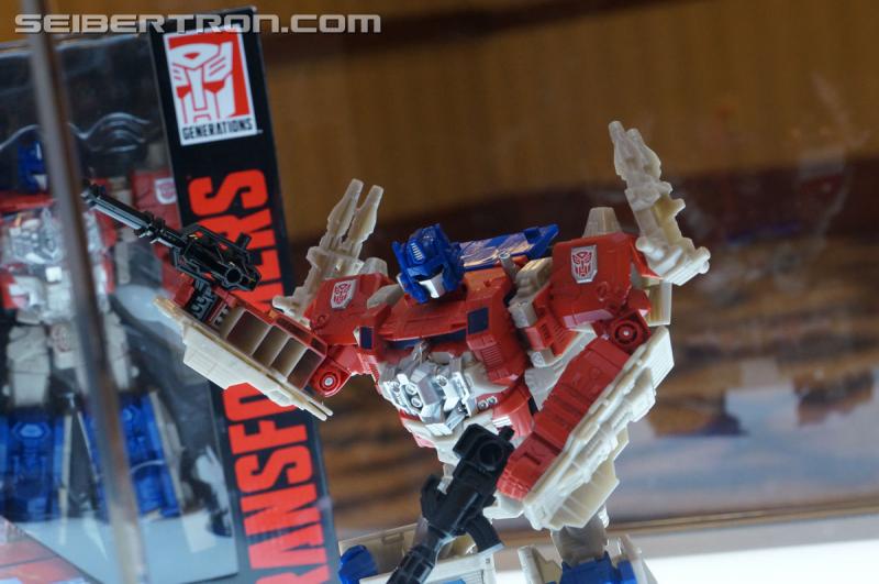 Botcon 2016: Hasbro Display: Titans Return - Transformers Event: Titans Return 058