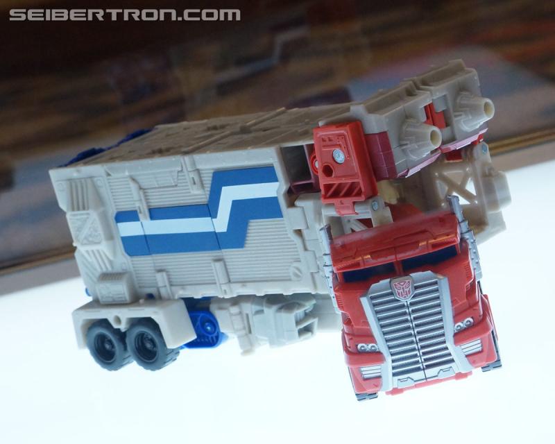 Botcon 2016: Hasbro Display: Titans Return - Transformers Event: Titans Return 059