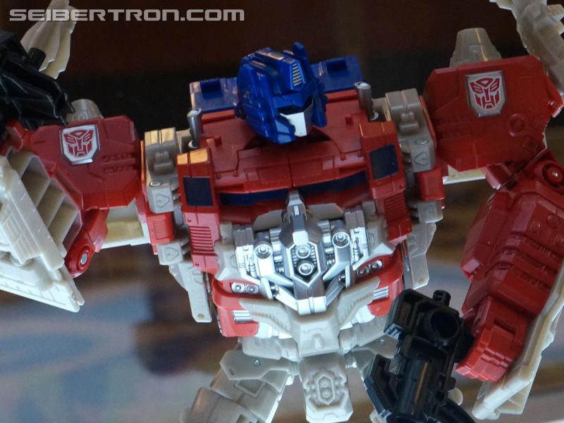 Botcon 2016: Hasbro Display: Titans Return - Transformers Event: Titans Return 061b