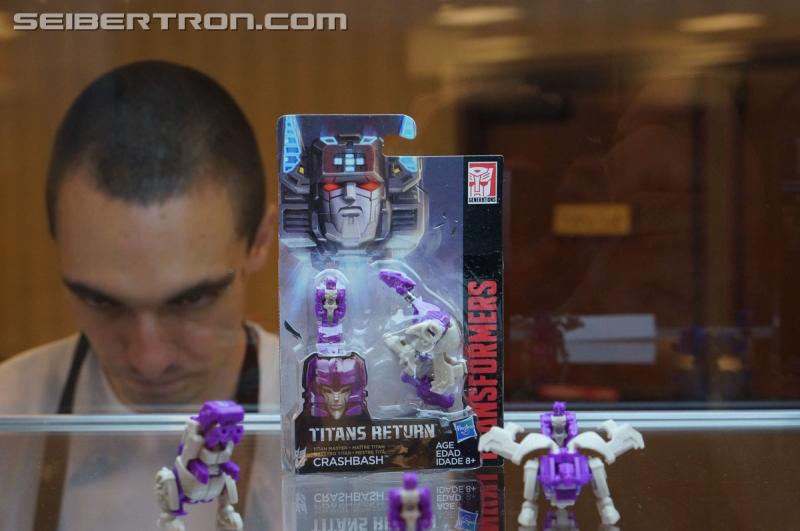 Transformers News: #BotCon2016 Titans Return: Powermaster Optimus, Voyager Astrotrain, Wheelie, More