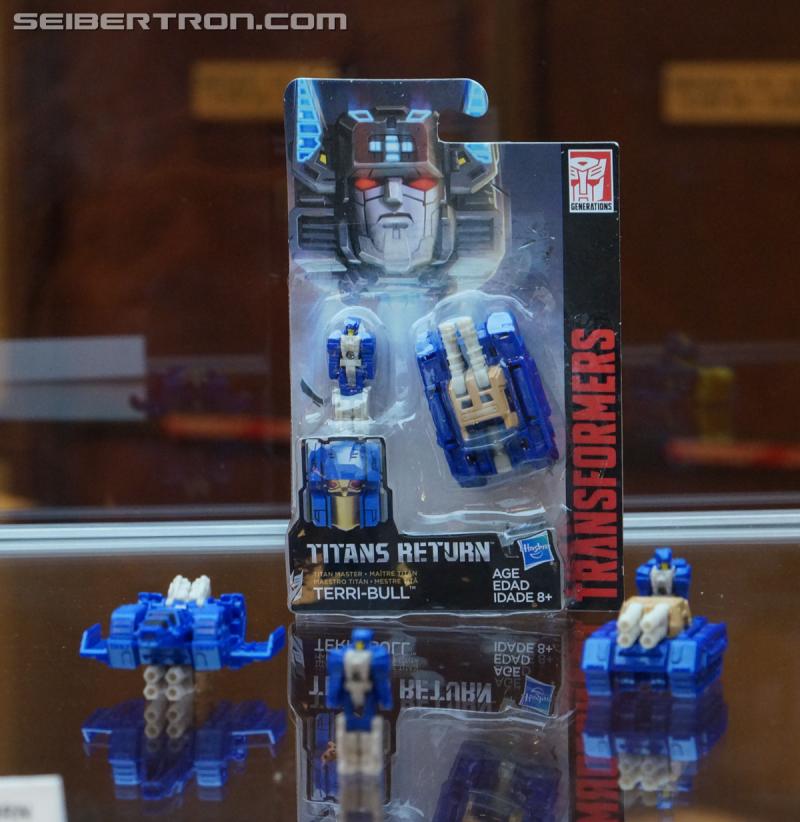 Botcon 2016: Hasbro Display: Titans Return - Transformers Event: Titans Return 074