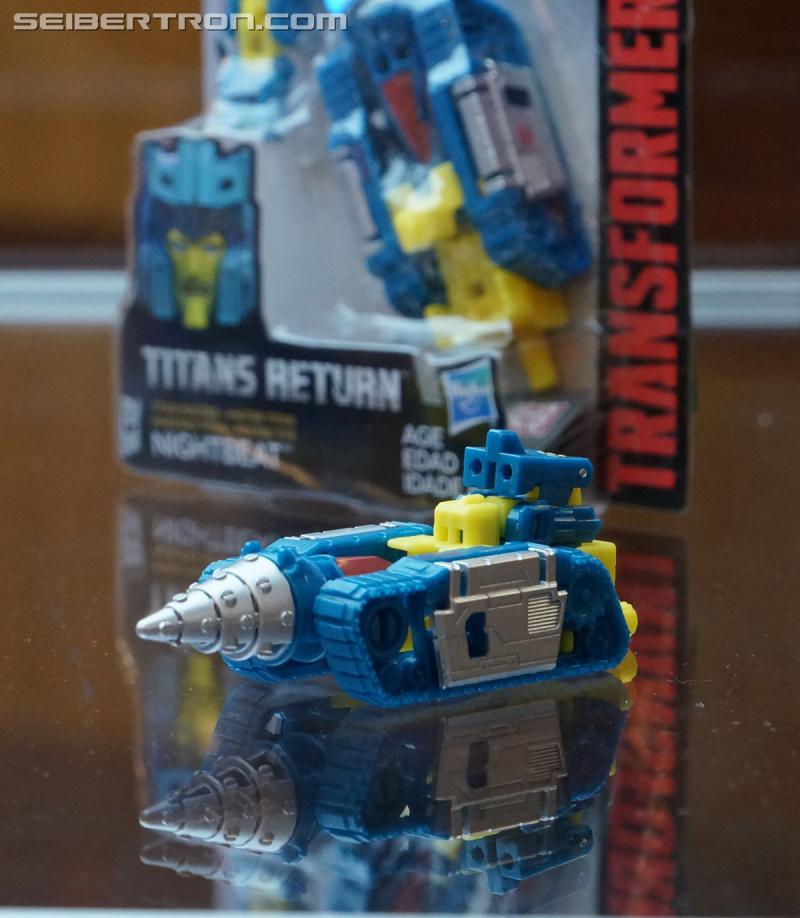 Botcon 2016: Hasbro Display: Titans Return - Transformers Event: Titans Return 077a