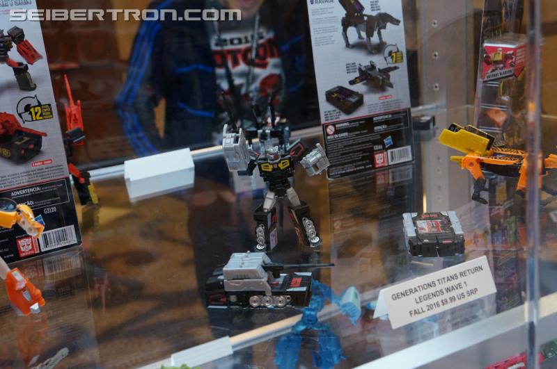 Botcon 2016: Hasbro Display: Titans Return - Transformers Event: Titans Return 086