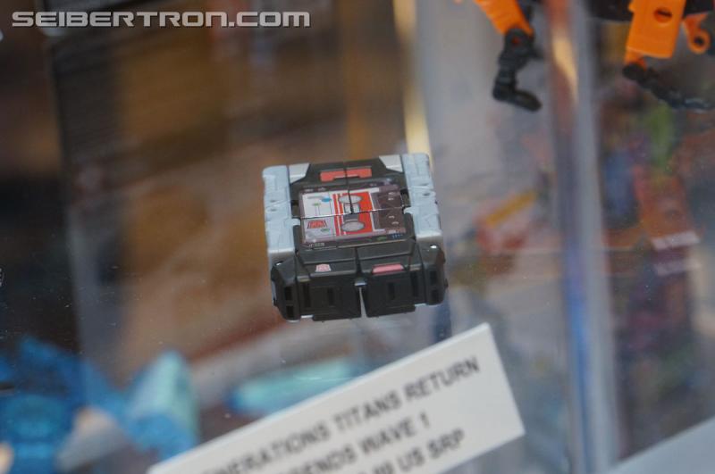 Botcon 2016: Hasbro Display: Titans Return - Transformers Event: Titans Return 087